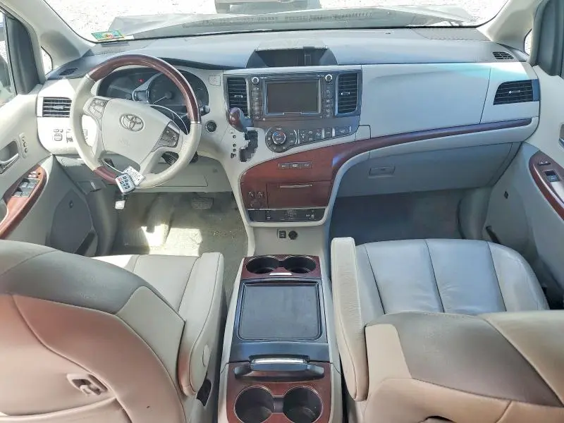 2012 TOYOTA SIENNA LIMITED 7-PASSENGER  