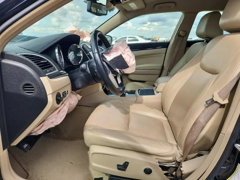 2013 CHRYSLER 300   