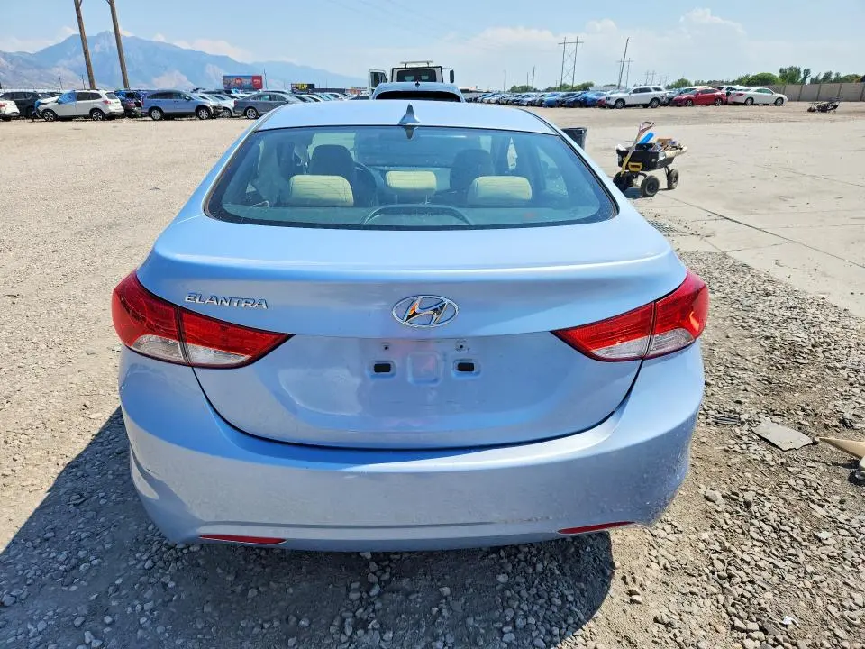 2012 HYUNDAI ELANTRA GLS  