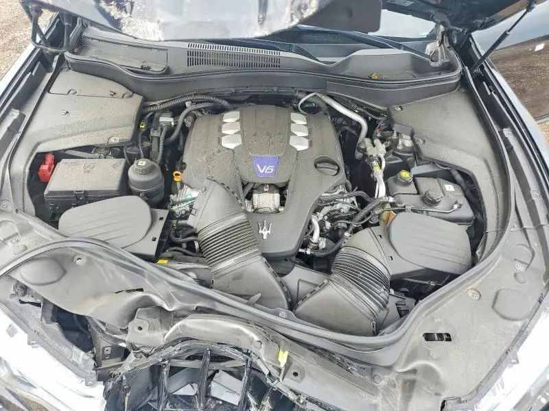 2017 MASERATI LEVANTE S LUXURY  