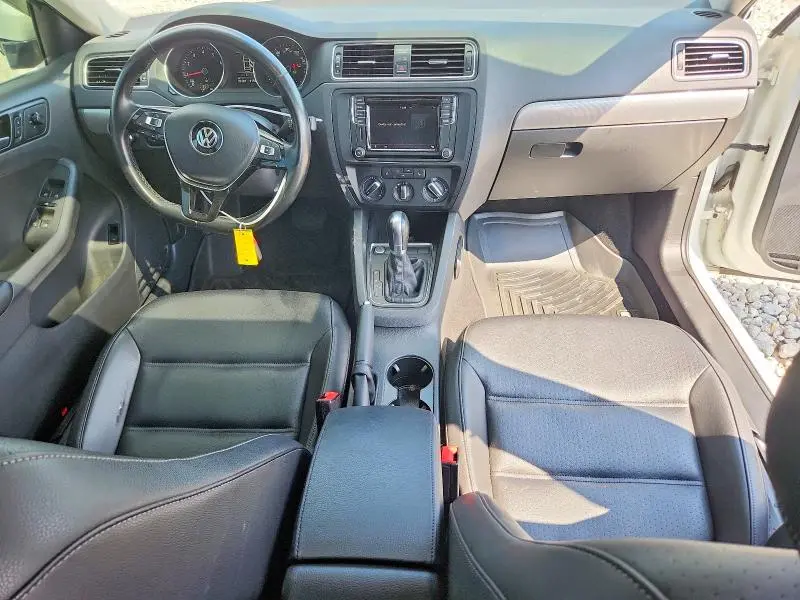 2018 VOLKSWAGEN JETTA SE  