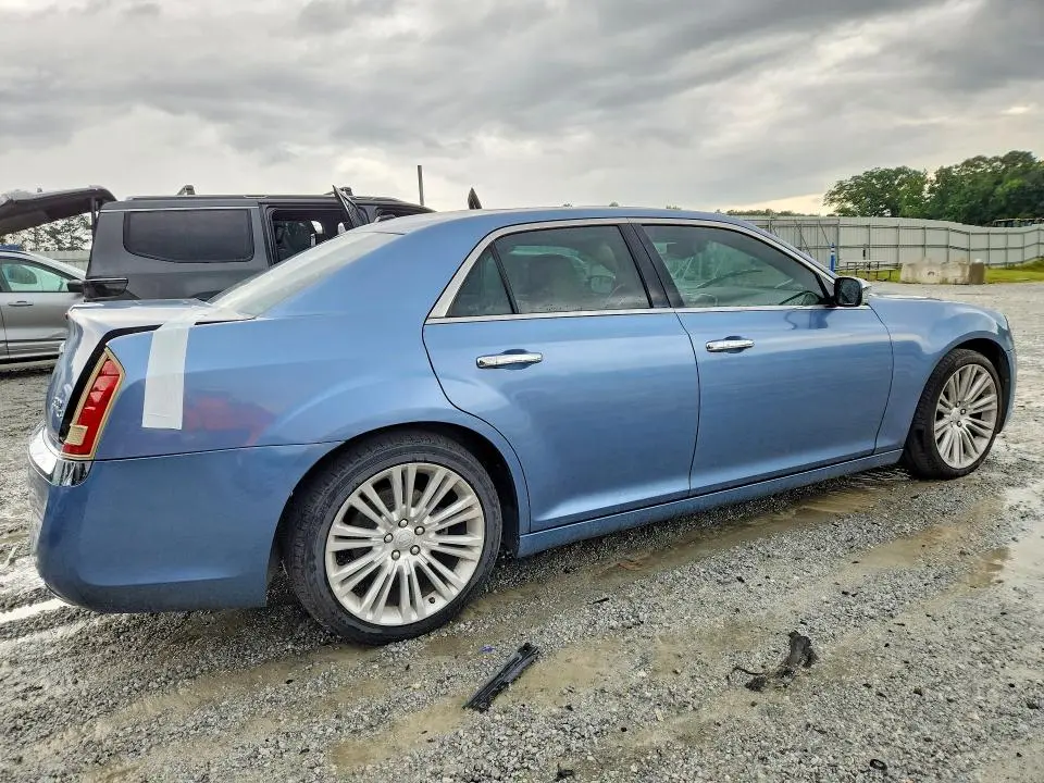 2011 CHRYSLER 300C   