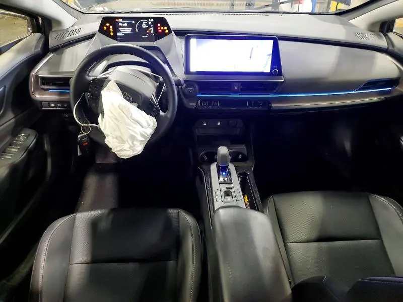 2025 TOYOTA PRIUS XLE  