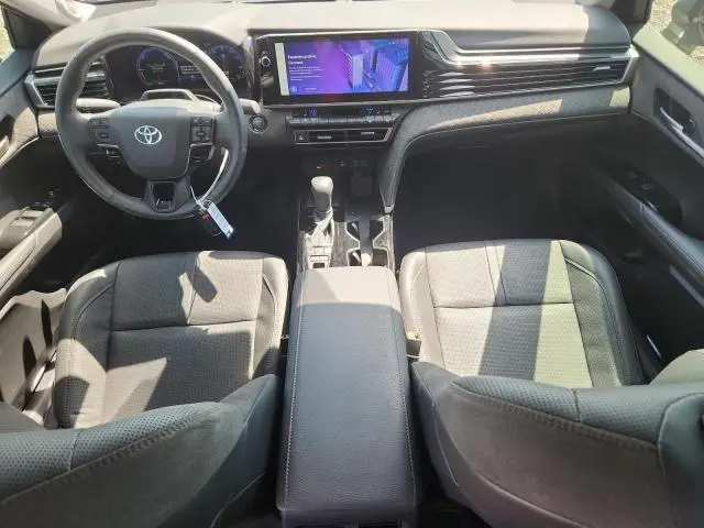 2025 TOYOTA CAMRY XLE  