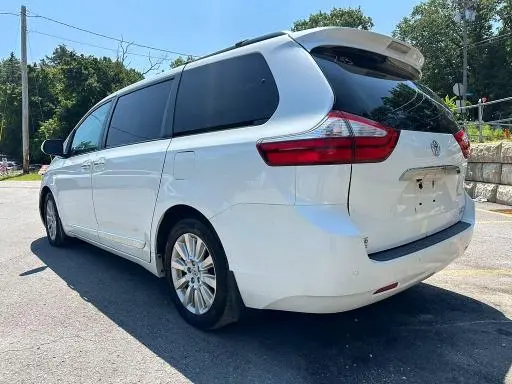 2016 TOYOTA SIENNA LIMITED PREMIUM 7-PASSENGER  