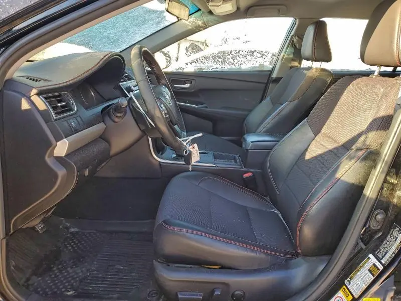 2016 TOYOTA CAMRY LE  