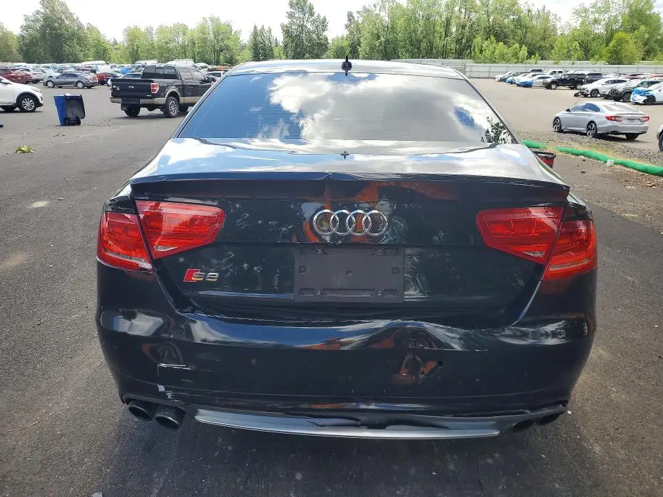2013 AUDI S8 QUATTRO  