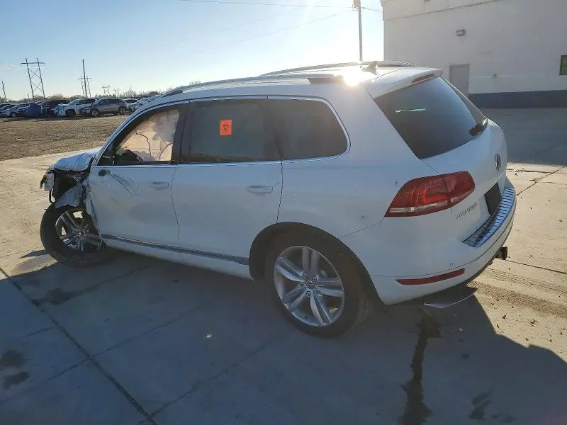 2014 VOLKSWAGEN TOUAREG V6 TDI  