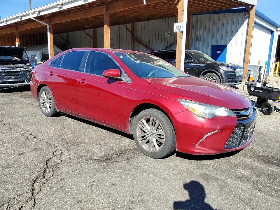 2017 TOYOTA CAMRY SE  