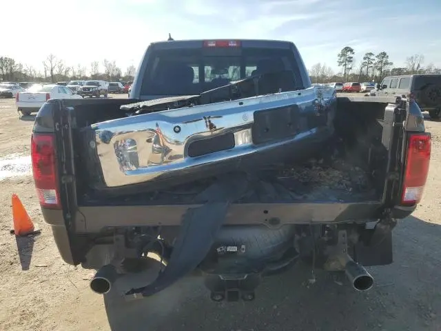 2016 RAM 1500 SLT  