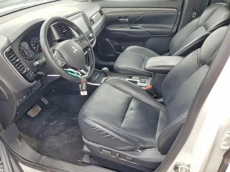 2020 MITSUBISHI OUTLANDER SE  
