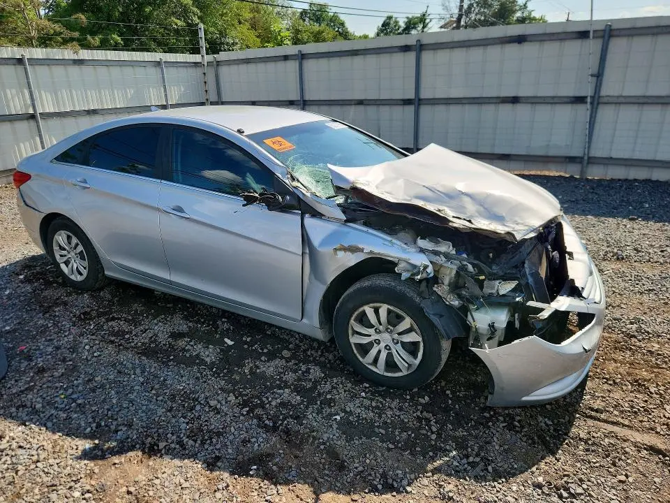 2011 HYUNDAI SONATA GLS  