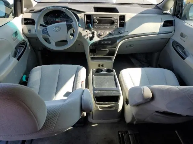 2011 TOYOTA SIENNA LE  
