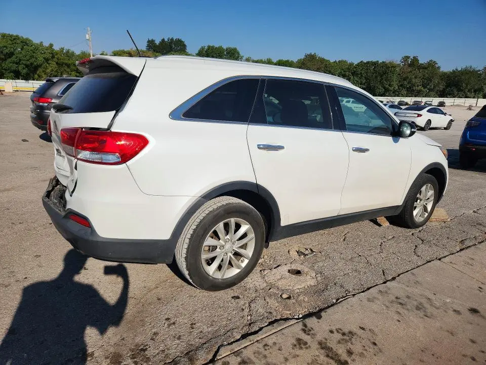 2017 KIA SORENTO LX V6  