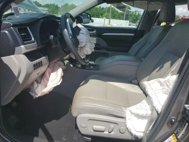 2016 TOYOTA HIGHLANDER XLE  