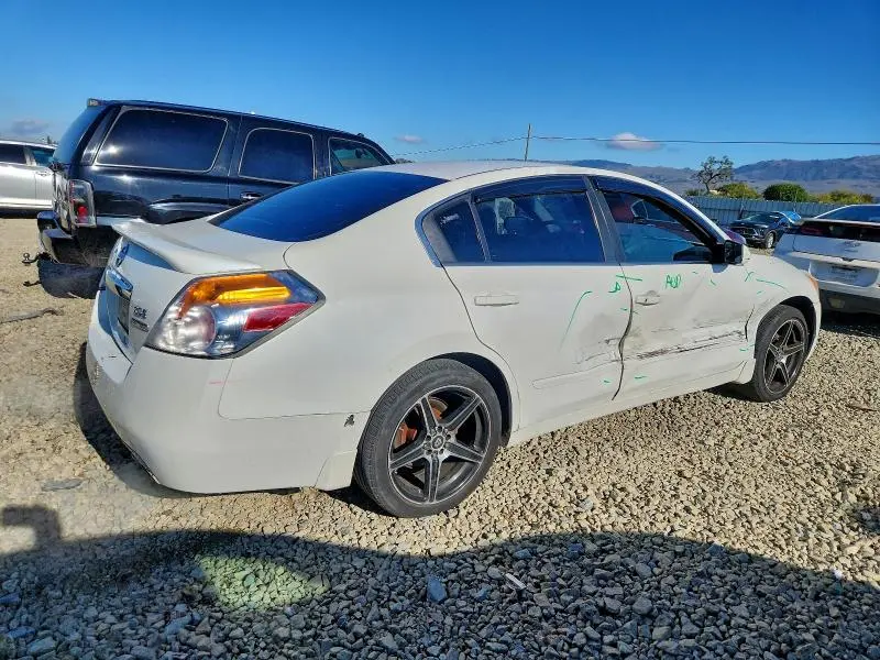 2011 NISSAN ALTIMA BASE  