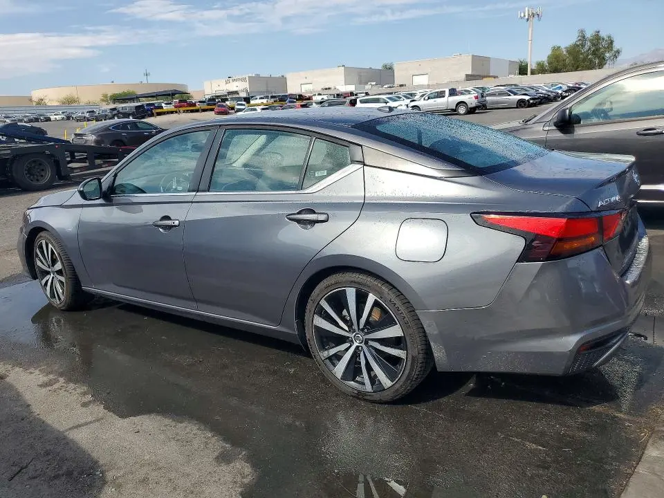 2021 NISSAN ALTIMA SR  