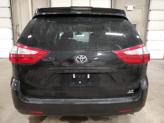 2018 TOYOTA SIENNA LE