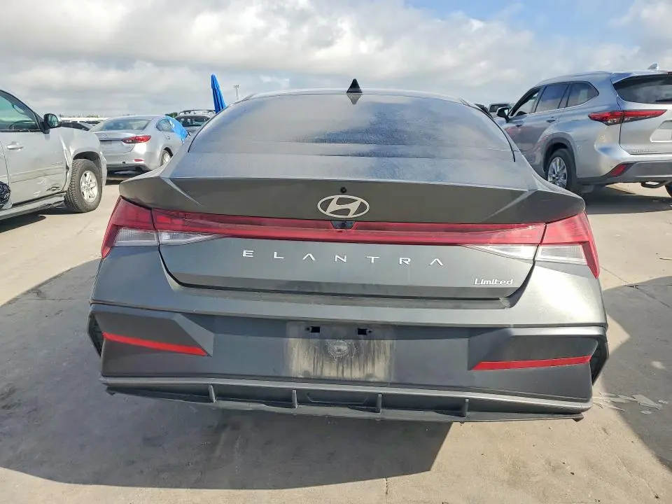 2026 HYUNDAI ELANTRA LIMITED  