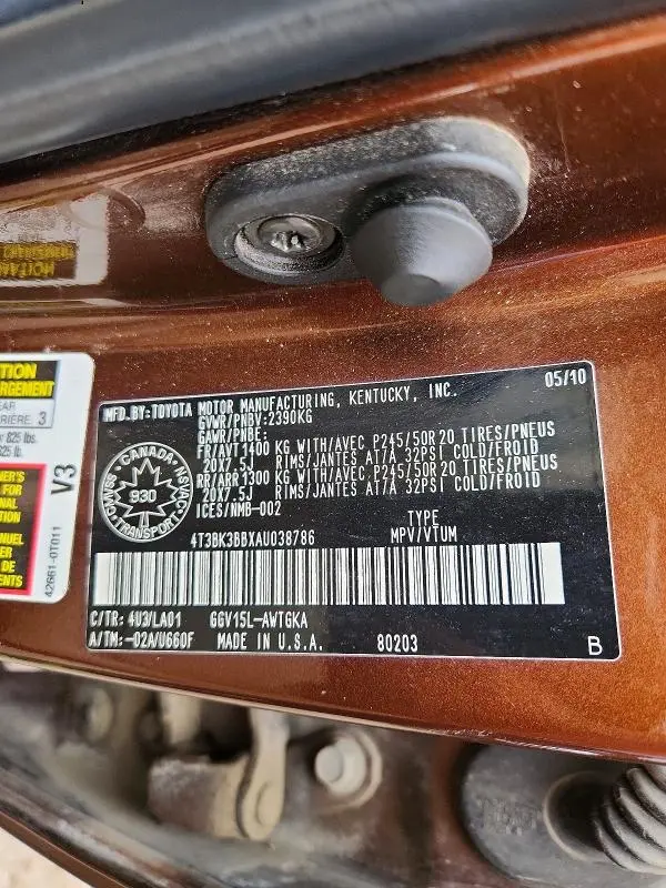 2010 TOYOTA VENZA AWD V6  