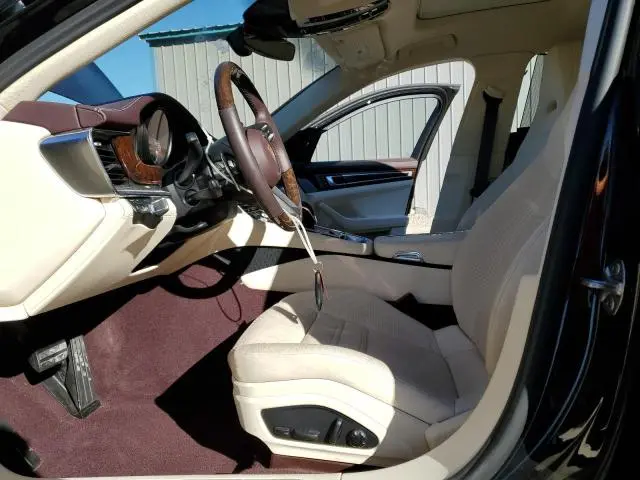 2023 PORSCHE PANAMERA BASE  