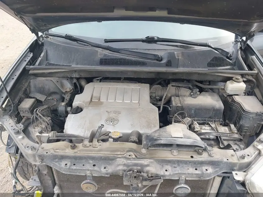 2013 TOYOTA HIGHLANDER SE V6