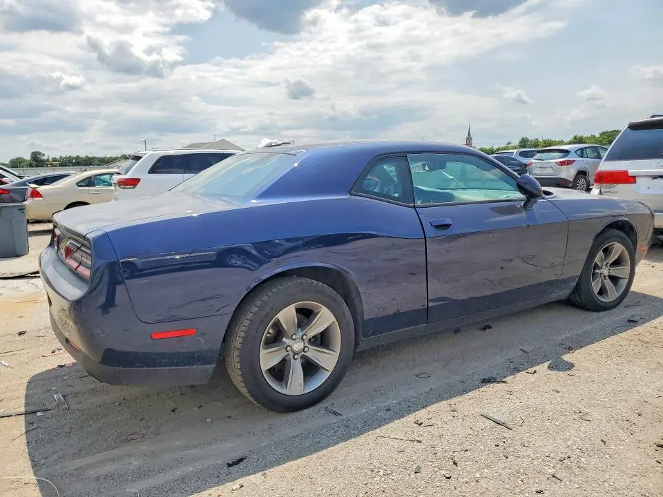 2016 DODGE CHALLENGER SXT  