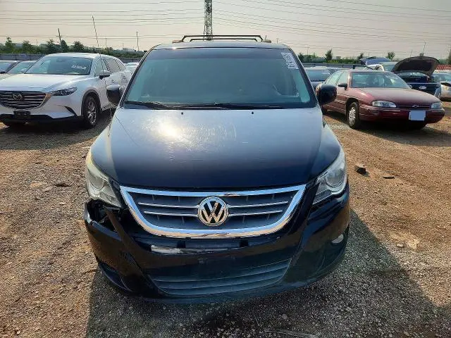 2011 VOLKSWAGEN ROUTAN SE  
