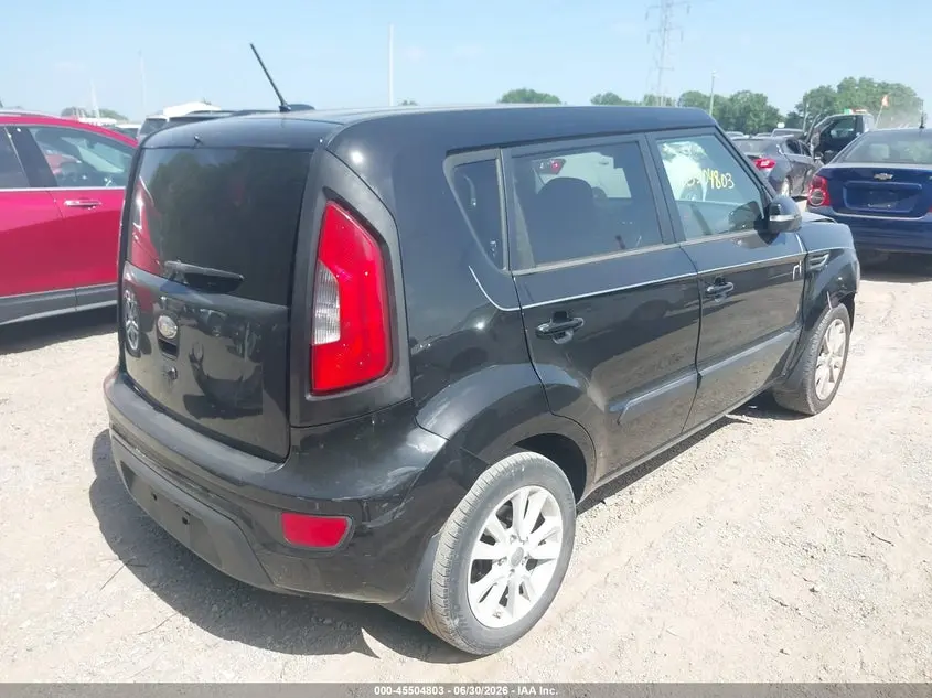 2013 KIA SOUL +