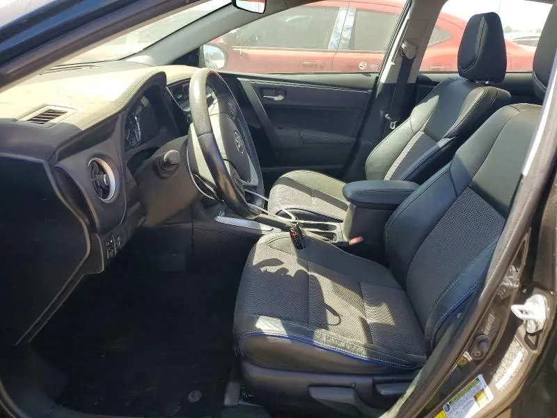 2017 TOYOTA COROLLA SE  
