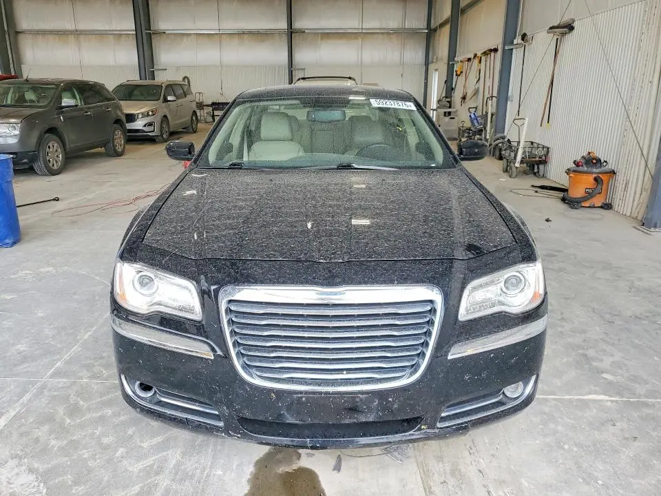2013 CHRYSLER 300   