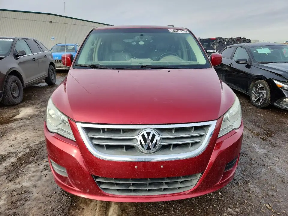 2011 VOLKSWAGEN ROUTAN SE  