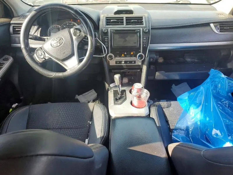 2014 TOYOTA CAMRY SE  