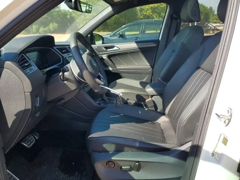 2024 VOLKSWAGEN TIGUAN SE R-LINE BLACK  