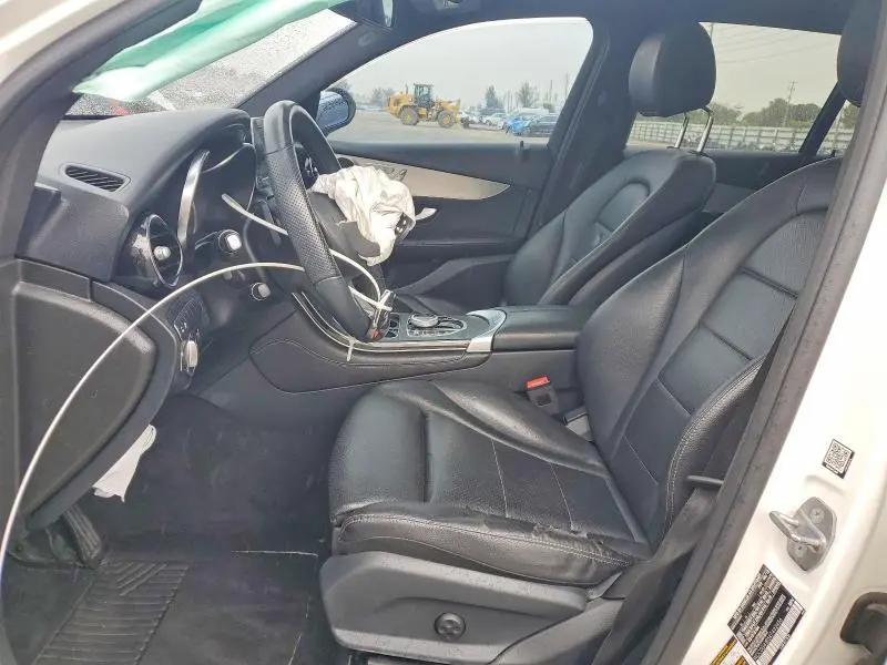 2019 MERCEDES-BENZ GLC 300  