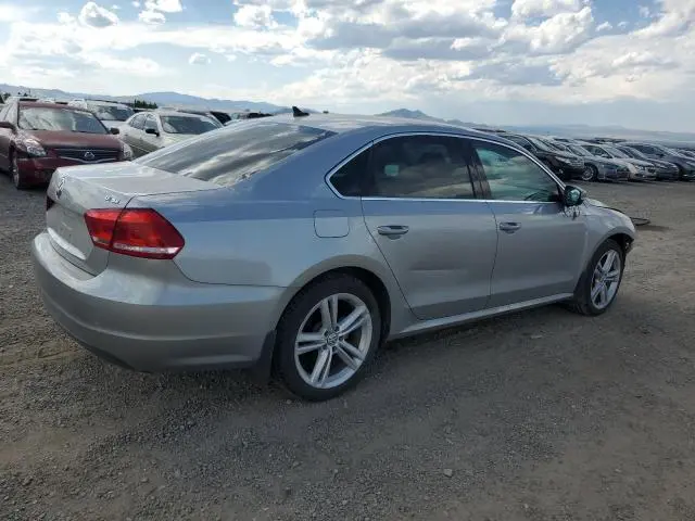 2013 VOLKSWAGEN PASSAT SE  