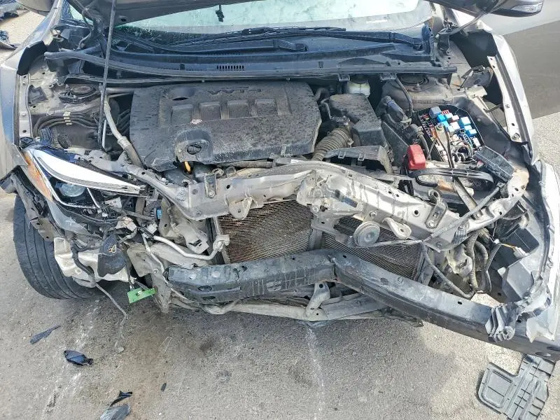 2019 TOYOTA COROLLA SE  