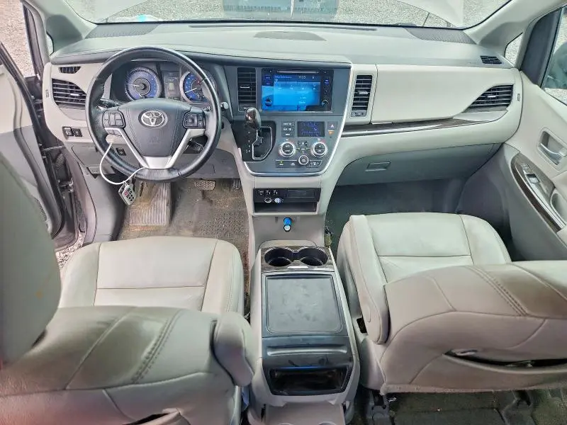 2017 TOYOTA SIENNA XLE 8-PASSENGER  