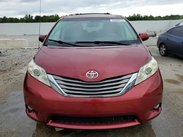 2011 TOYOTA SIENNA XLE  