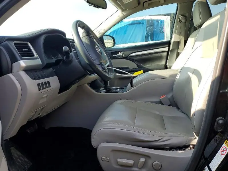 2015 TOYOTA HIGHLANDER XLE  