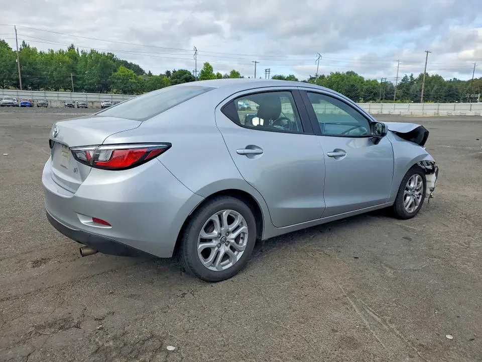 2018 TOYOTA YARIS IA BASE  