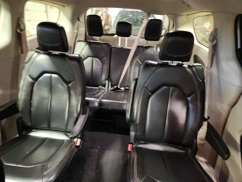 2020 CHRYSLER VOYAGER LXI  