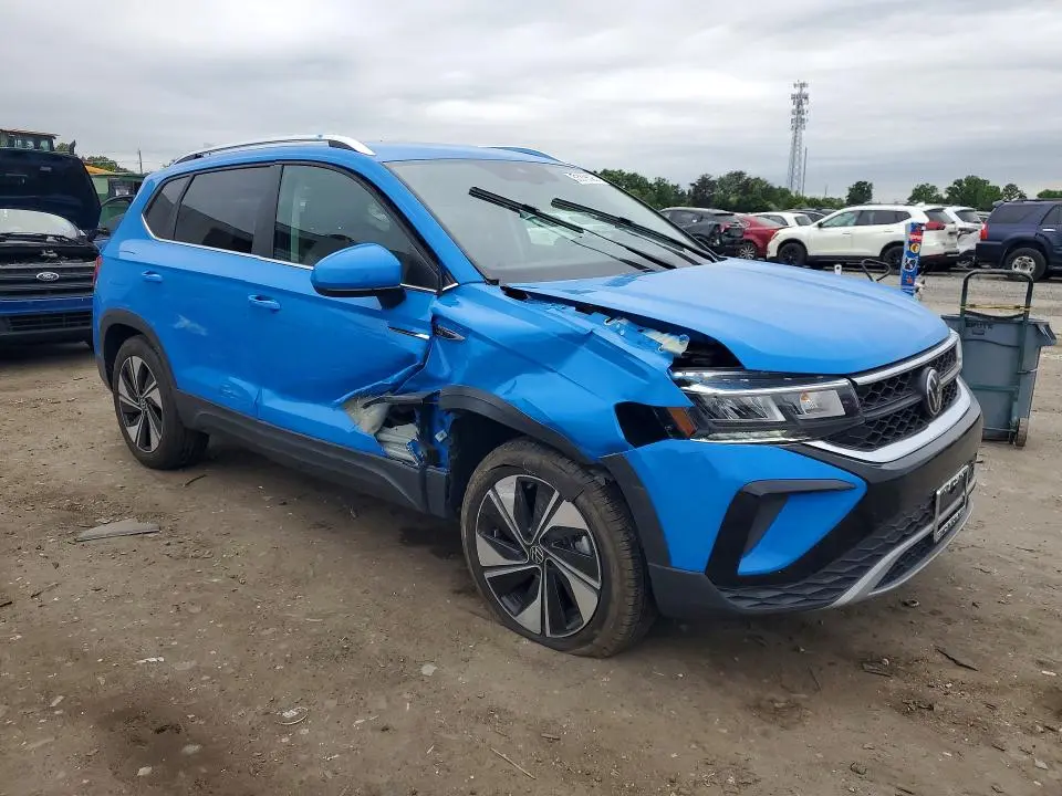 2024 VOLKSWAGEN TAOS SE  
