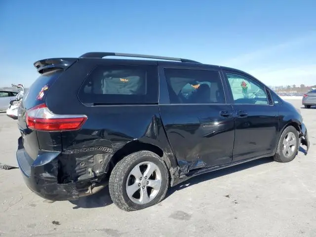2016 TOYOTA SIENNA LE  