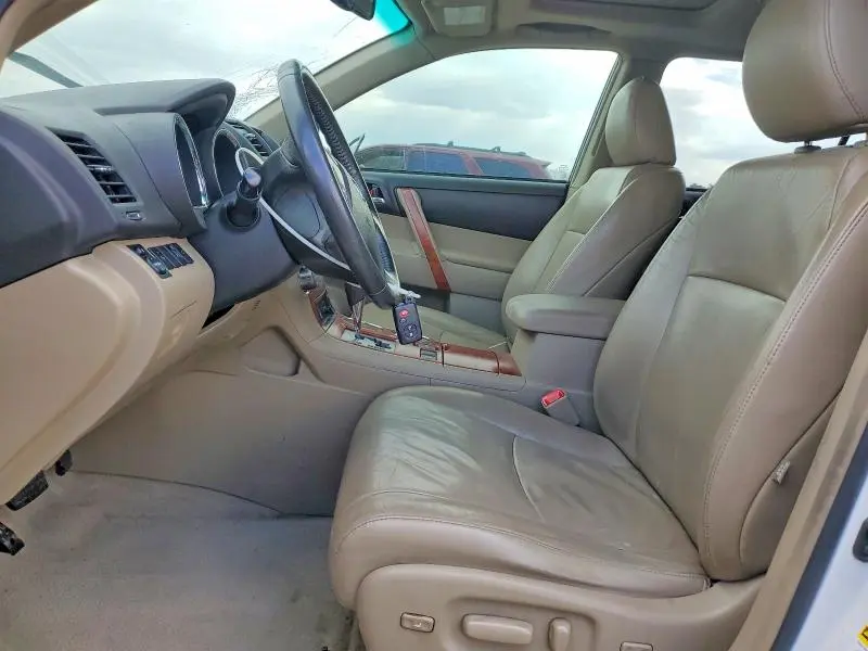 2010 TOYOTA HIGHLANDER LIMITED  