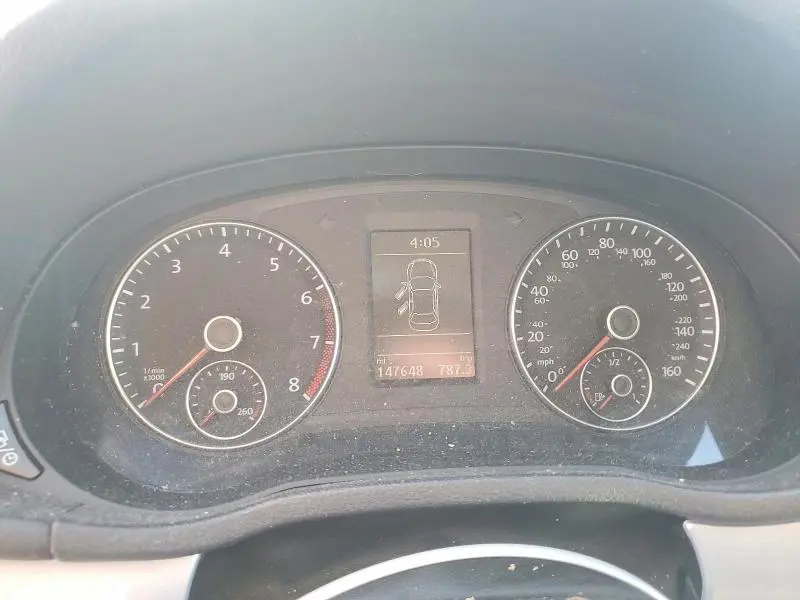 2013 VOLKSWAGEN PASSAT SE  