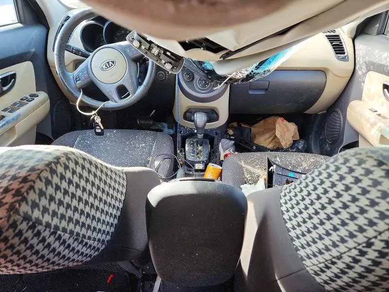 2010 KIA SOUL +  
