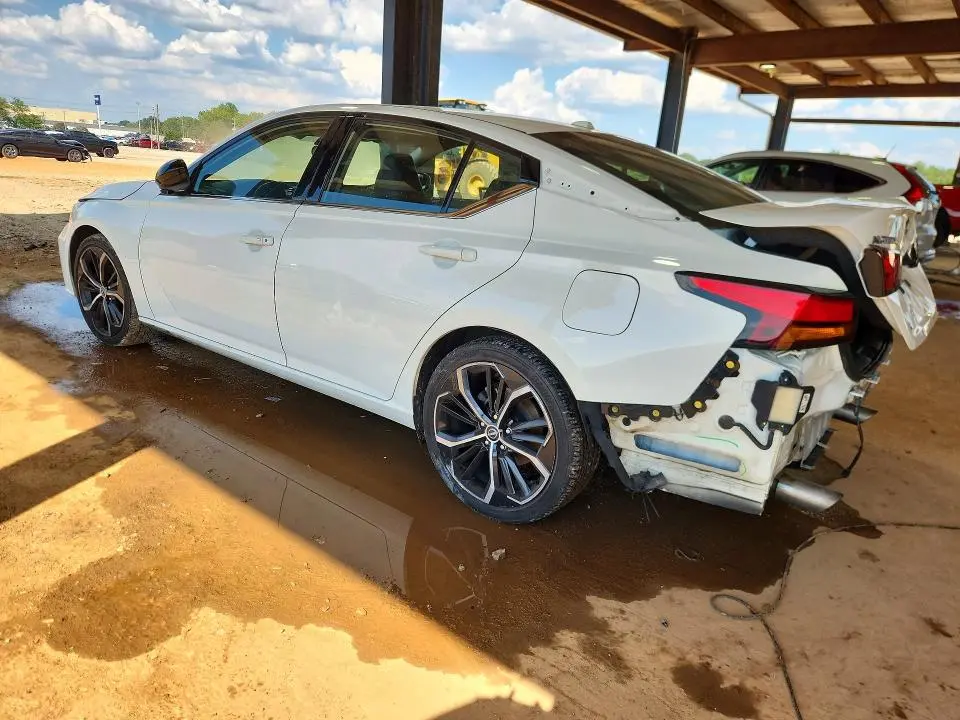 2023 NISSAN ALTIMA SR  