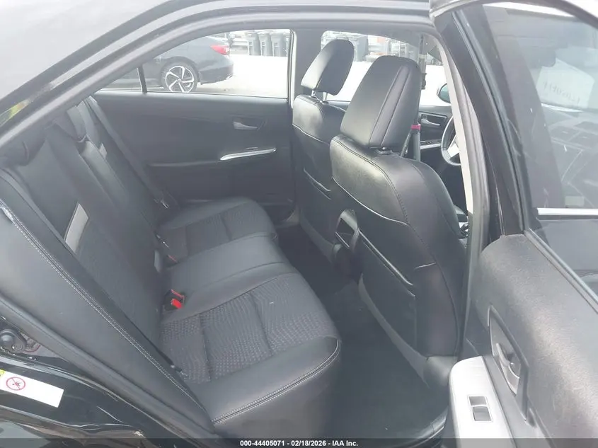 2014 TOYOTA CAMRY SE