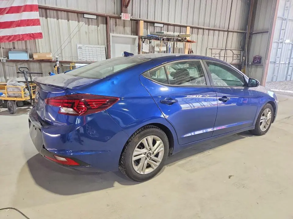 2019 HYUNDAI ELANTRA SEL  
